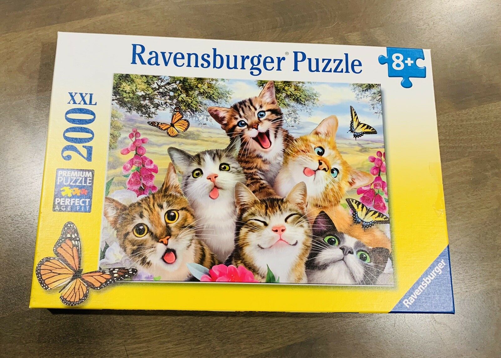 Ravensburger - 12620 | Friendly Felines 200 PC Puzzle